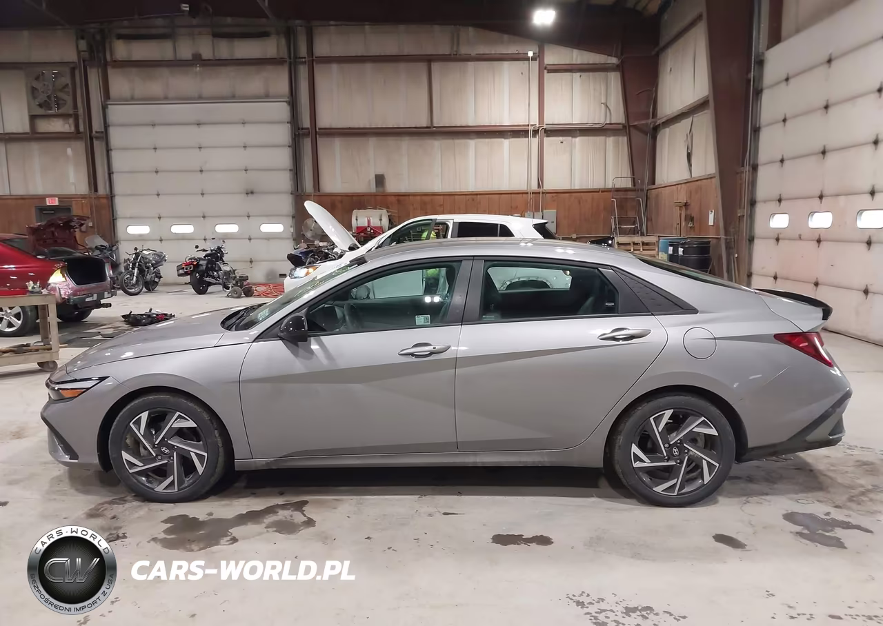 2025 Hyundai Elantra Sel Sport VIN:KMHLM4DG2SU961755 - 14