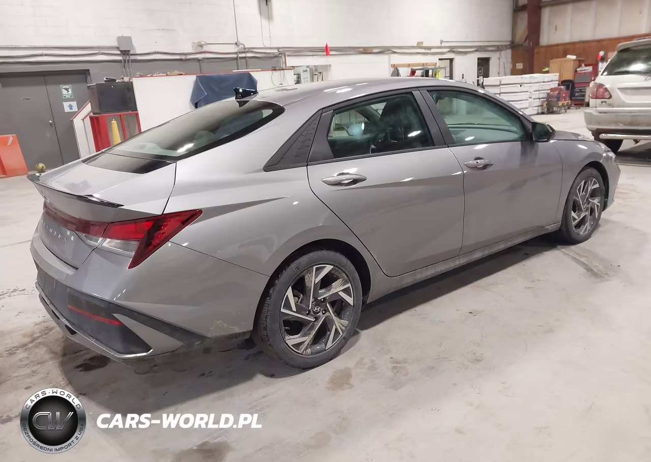 2025 Hyundai Elantra Sel Sport VIN:KMHLM4DG2SU961755 - 4