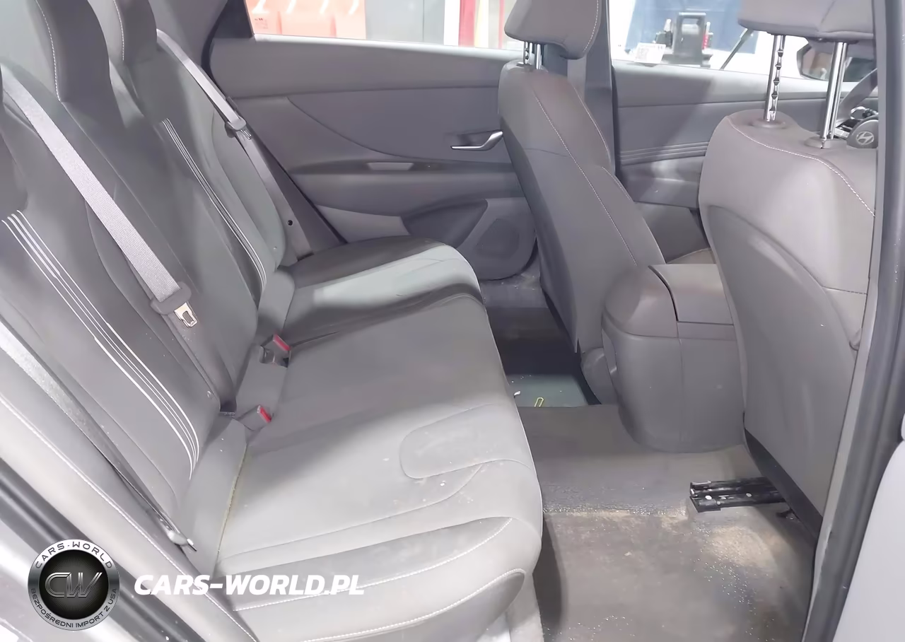 2025 Hyundai Elantra Sel Sport VIN:KMHLM4DG2SU961755 - 8