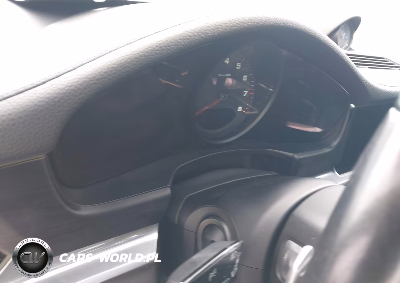 2019 Porsche Panamera 4 VIN:WP0AA2A77KL102180 - 16