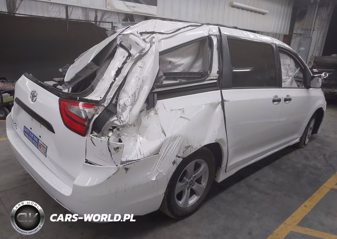 2020 Toyota Sienna L VIN:5TDZZ3DCXLS074076 - 4