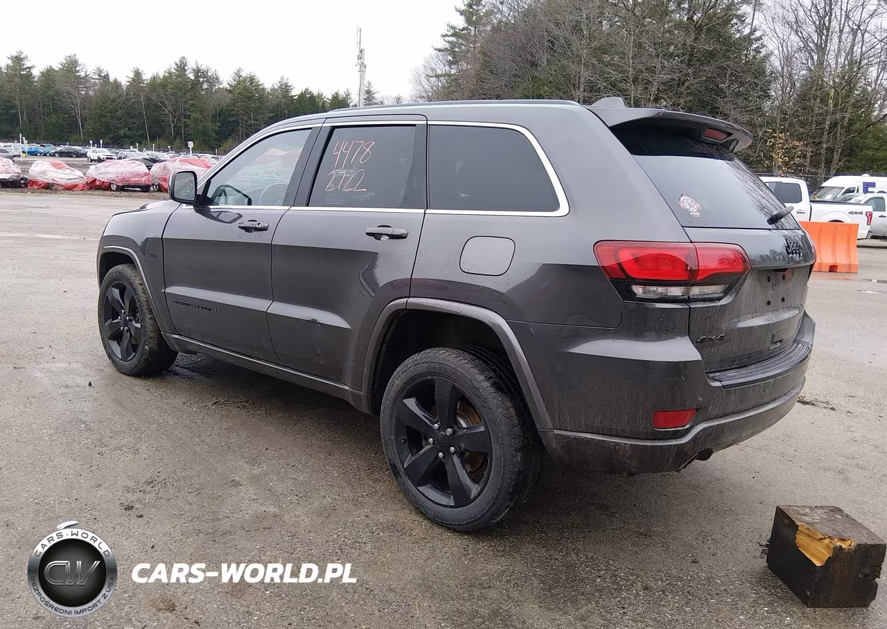2015 Jeep Grand Cherokee Altitude VIN:1C4RJFAG2FC196033 - 3