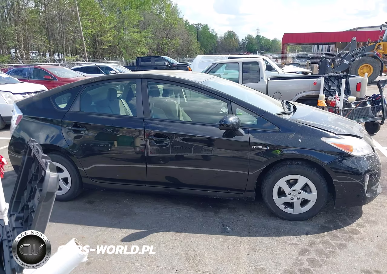 2014 Toyota Prius Three VIN:JTDKN3DU2E0385058 - 13