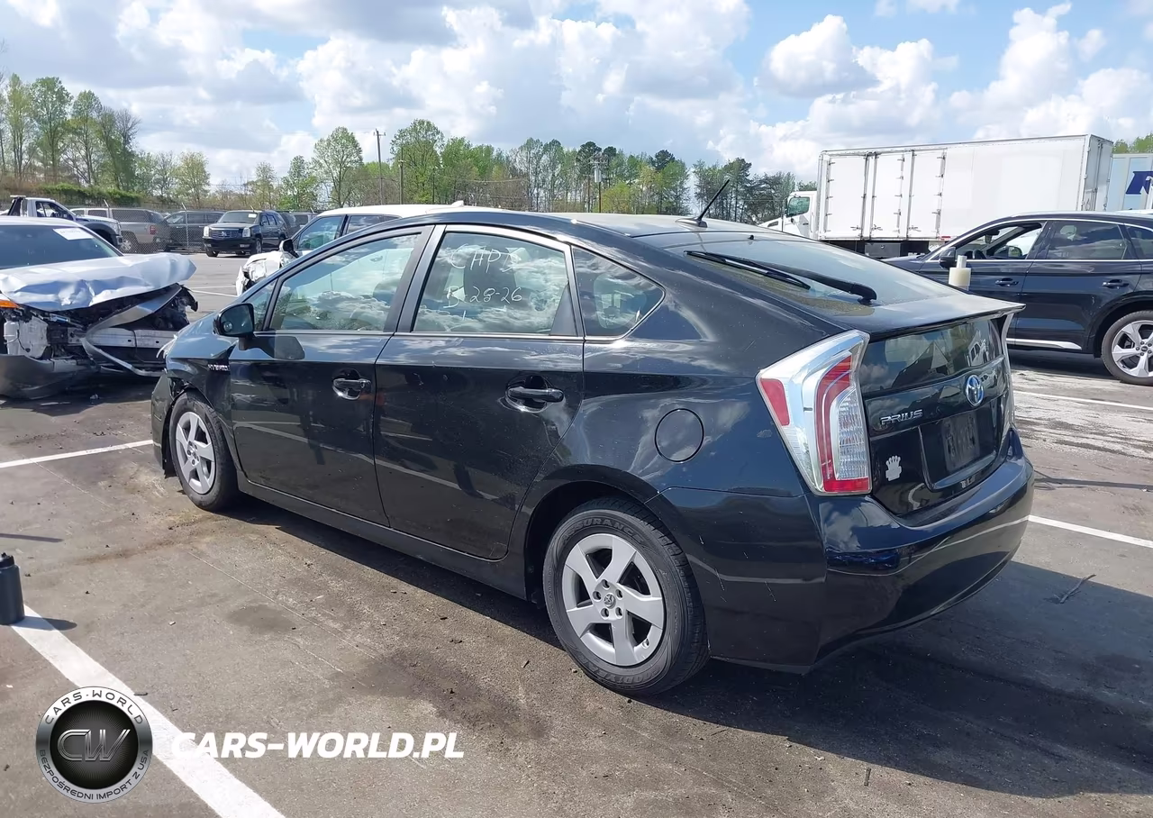 2014 Toyota Prius Three VIN:JTDKN3DU2E0385058 - 3