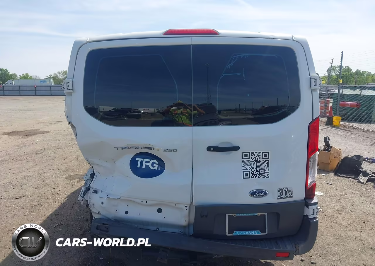 2018 Ford Transit-250 VIN:1FTYR1YM6JKA99273 - 17
