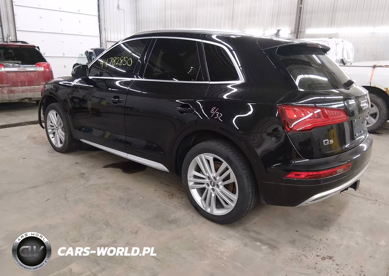 2018 Audi Q5 2.0T Premium-2.0T Tech Premium VIN:WA1CNAFY5J2122113 - 3