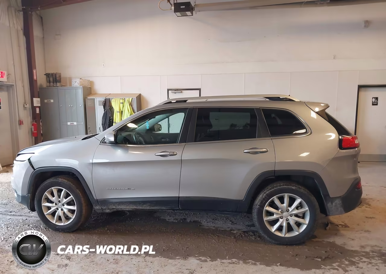 2015 Jeep Cherokee Limited VIN:1C4PJMDSXFW545191 - 14