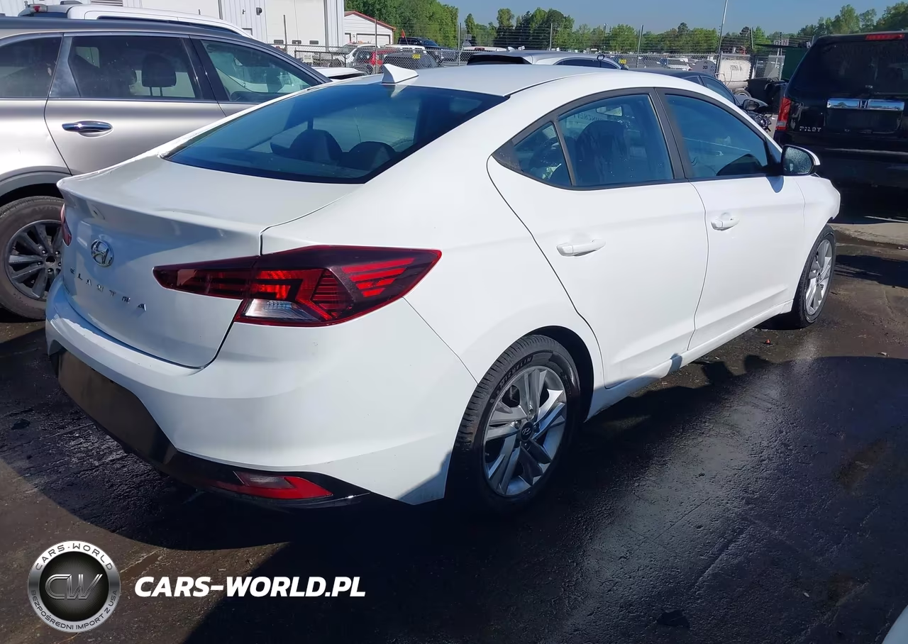2020 Hyundai Elantra Sel VIN:5NPD84LF0LH580293 - 4