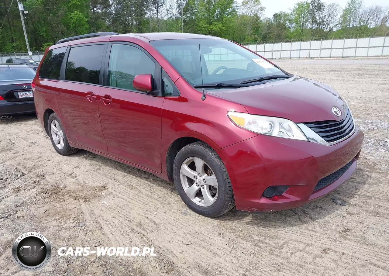 2011 Toyota Sienna Le V6