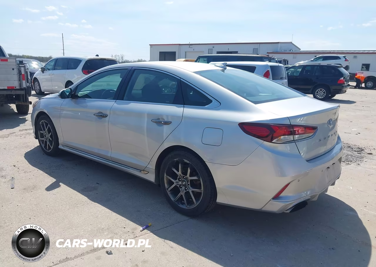 2018 Hyundai Sonata Limited 2.0T VIN:5NPE34AB7JH699992 - 3