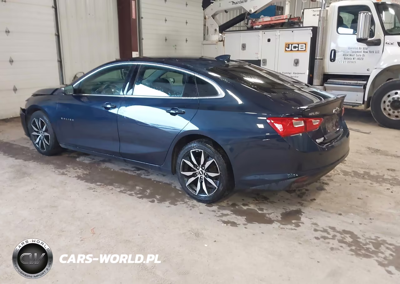 2018 Chevrolet Malibu Lt VIN:1G1ZD5ST1JF180158 - 3