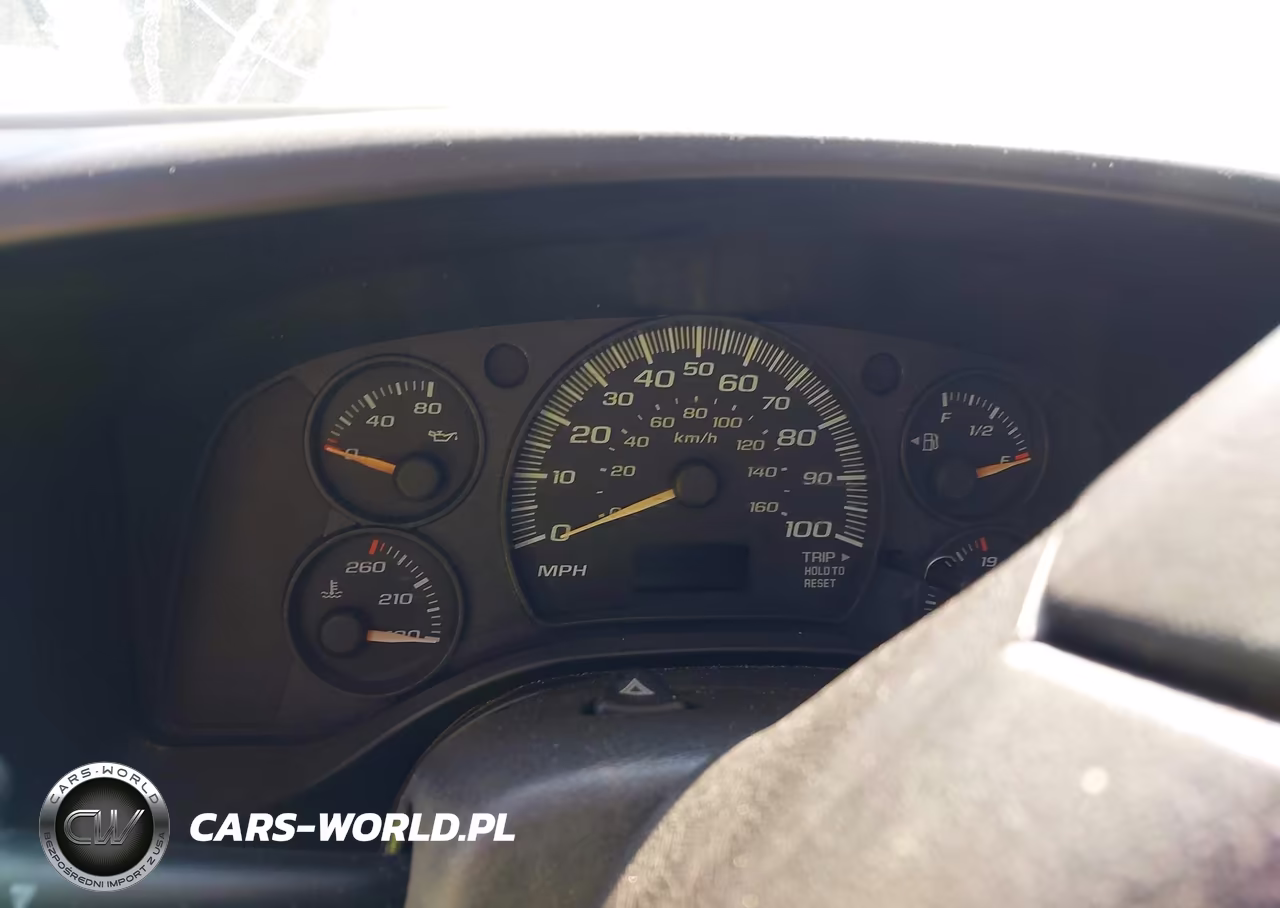 2006 Chevrolet Express Cutaway Work Van VIN:1GBJG31U061132749 - 5