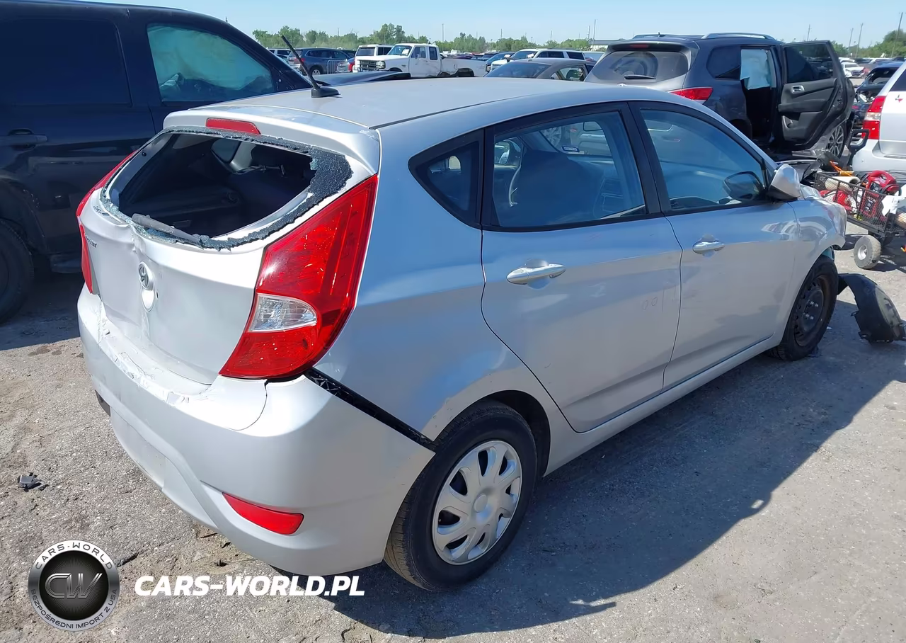 2016 Hyundai Accent Se VIN:KMHCT5AE1GU242869 - 4
