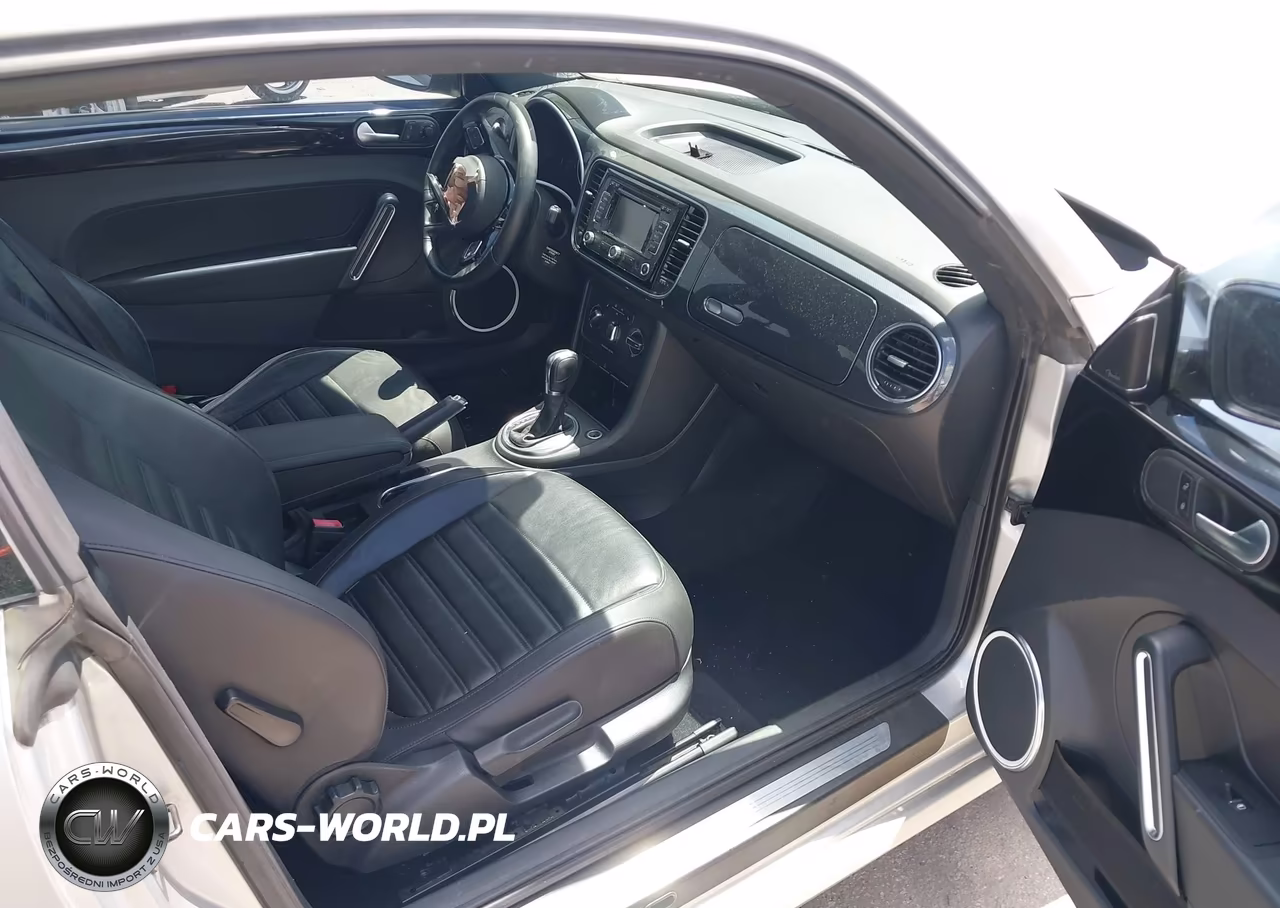 2012 Volkswagen Beetle 2.0T Turbo VIN:3VWVA7AT4CM626010 - 5