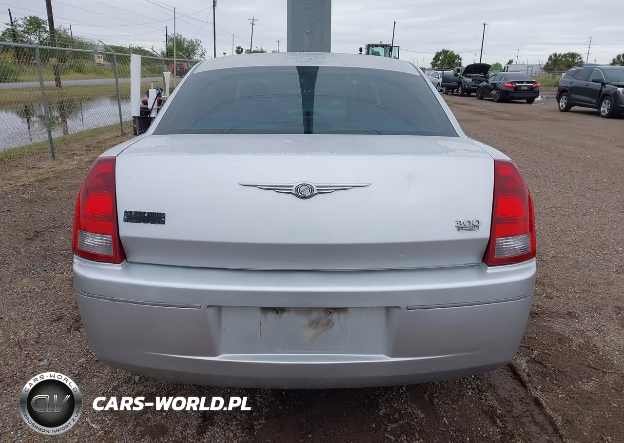 2005 Chrysler 300 Touring VIN:2C3AA53G05H141634 - 17
