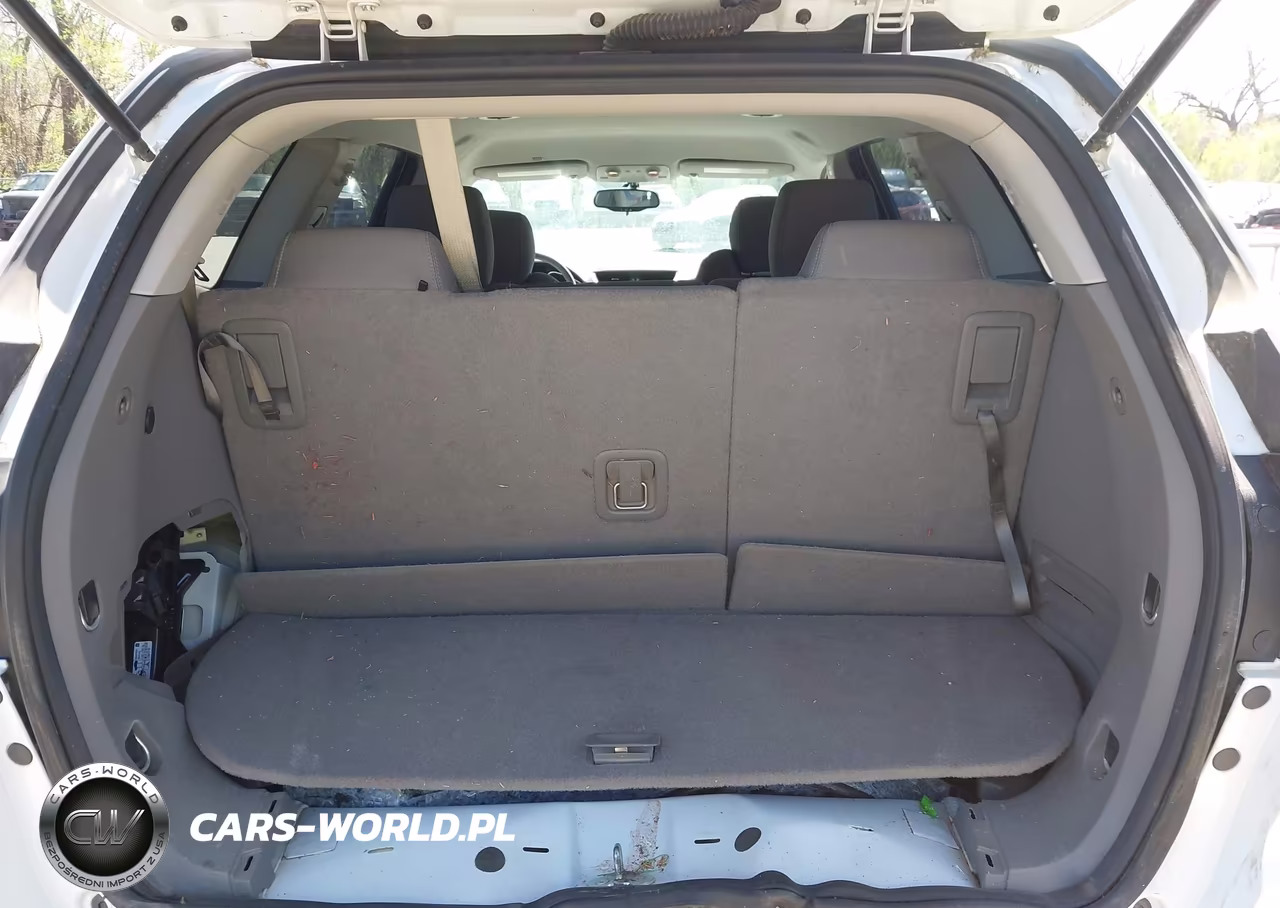 2017 Chevrolet Traverse Ls VIN:1GNKVFEDXHJ243062 - 18