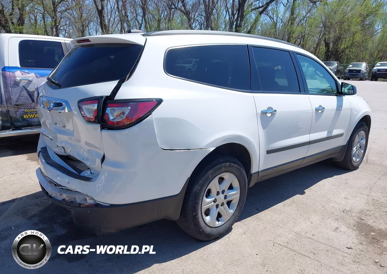 2017 Chevrolet Traverse Ls VIN:1GNKVFEDXHJ243062 - 4