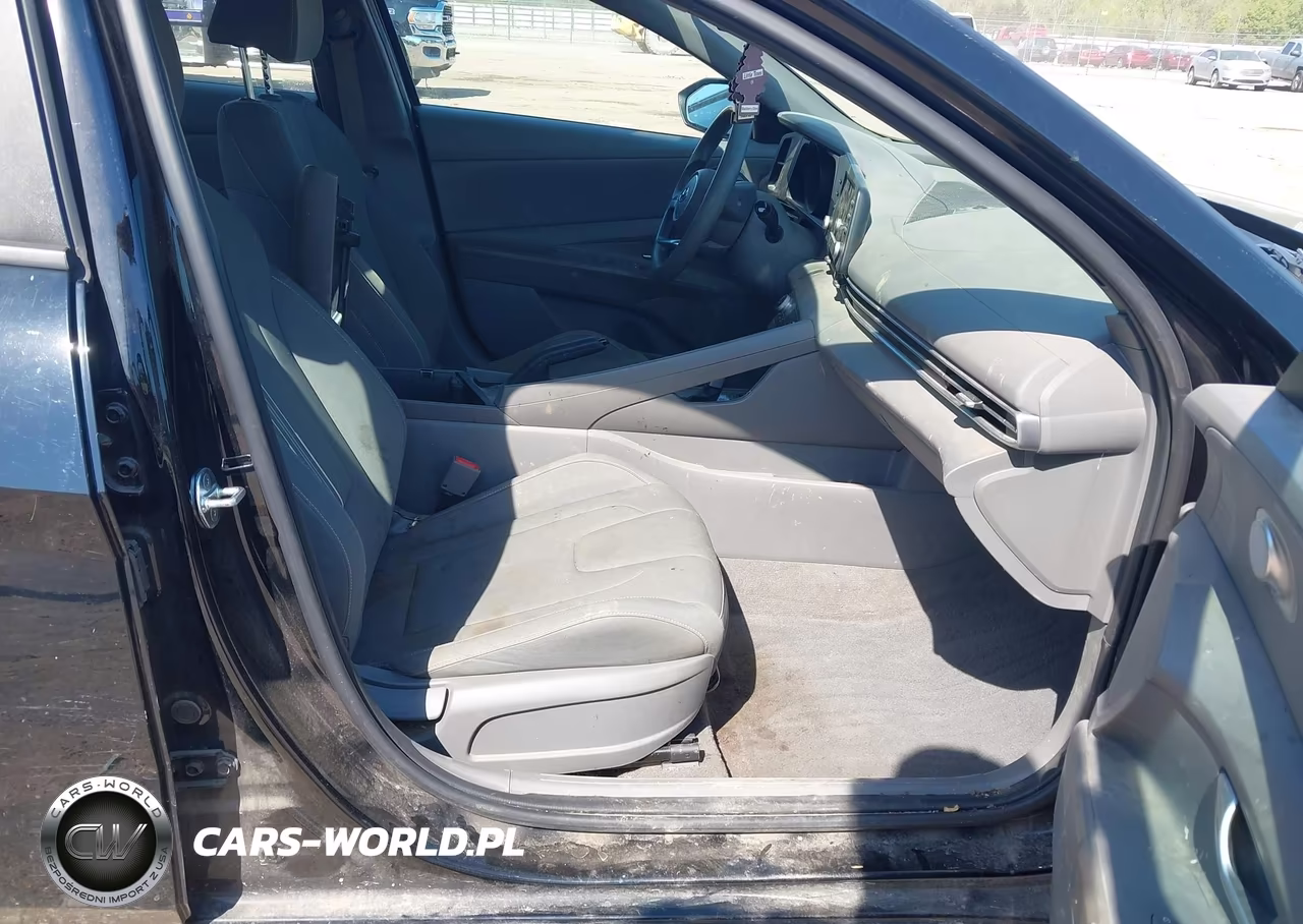 2023 Hyundai Elantra Sel VIN:KMHLM4AG5PU452822 - 5