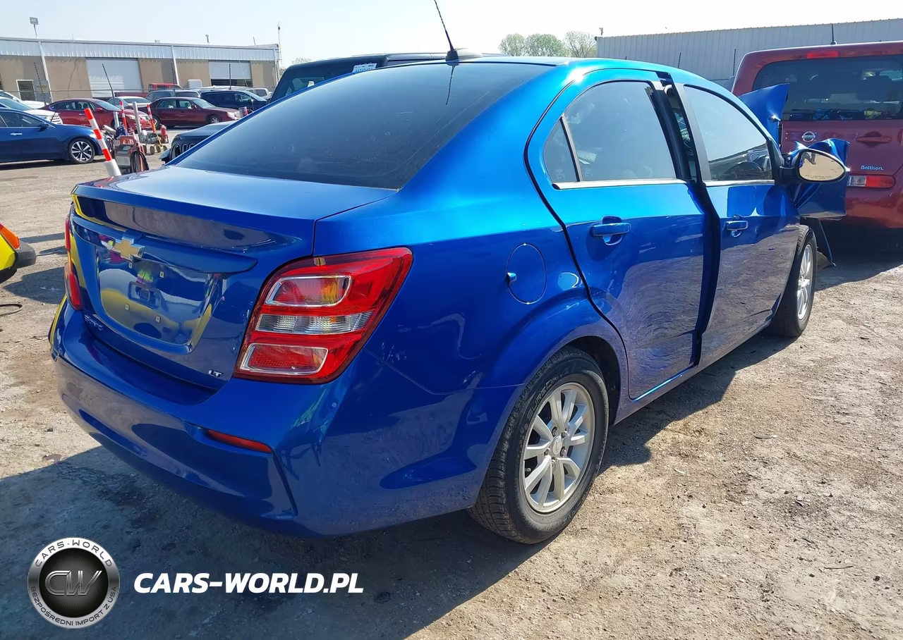 2020 Chevrolet Sonic Fwd Lt VIN:1G1JD5SBXL4102318 - 4
