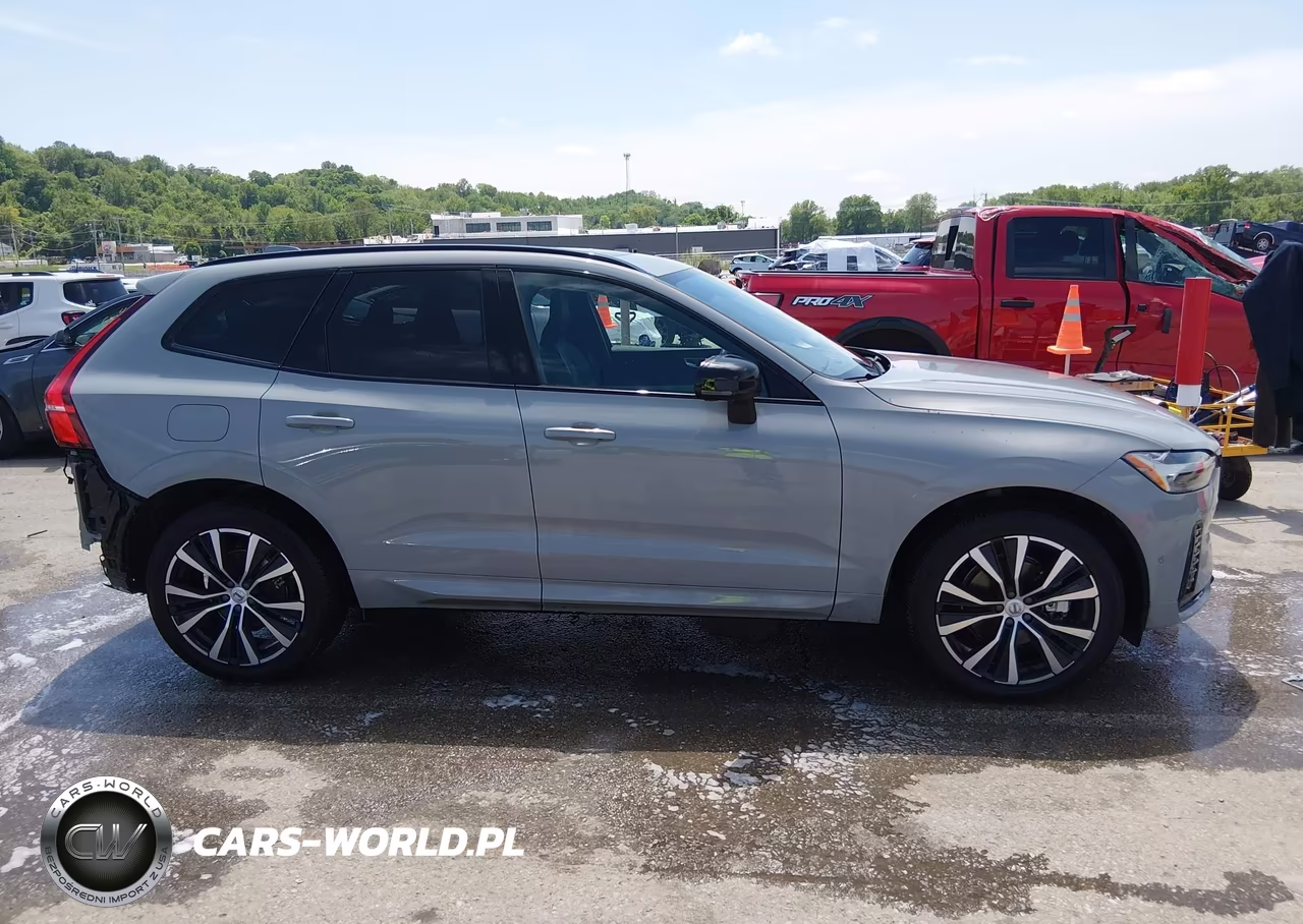 2025 Volvo Xc60 B5 Plus VIN:YV4M12RC1S1182759 - 14