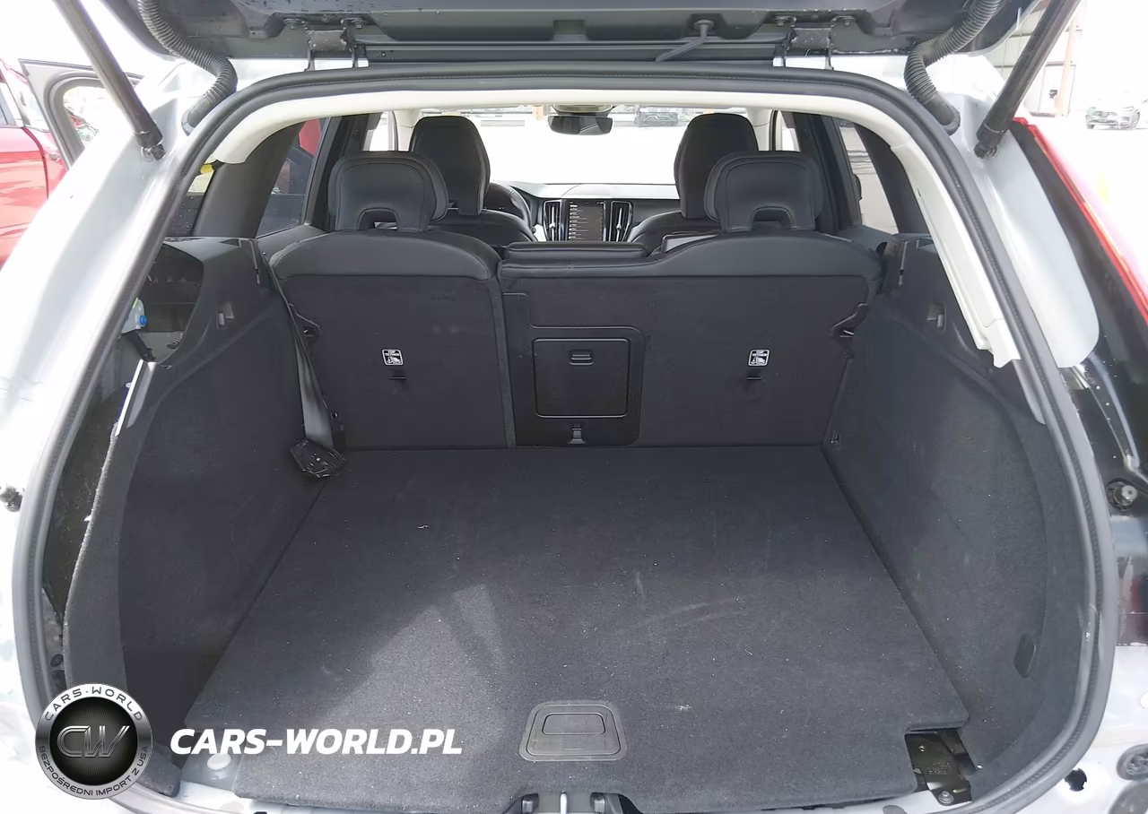 2025 Volvo Xc60 B5 Plus VIN:YV4M12RC1S1182759 - 18