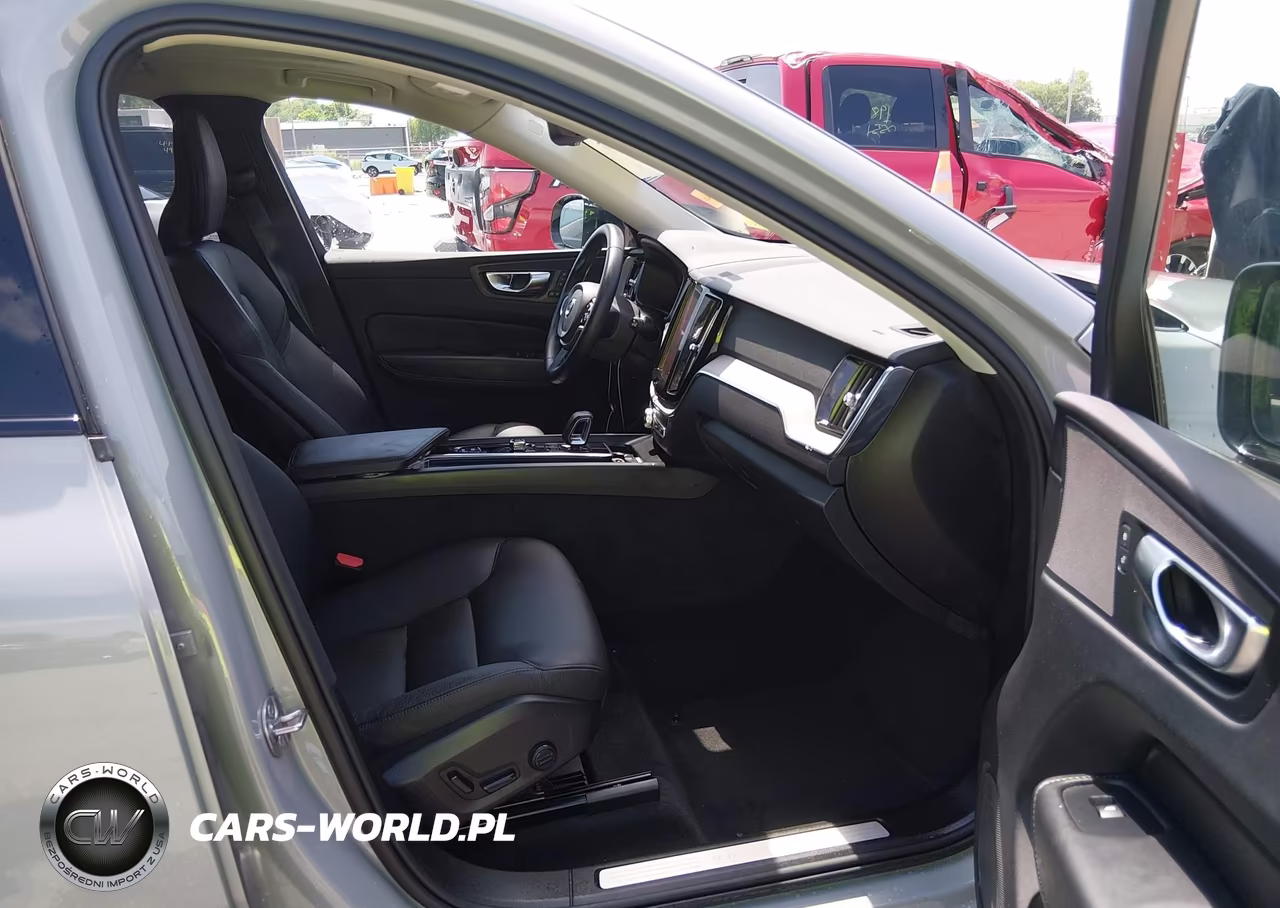 2025 Volvo Xc60 B5 Plus VIN:YV4M12RC1S1182759 - 5