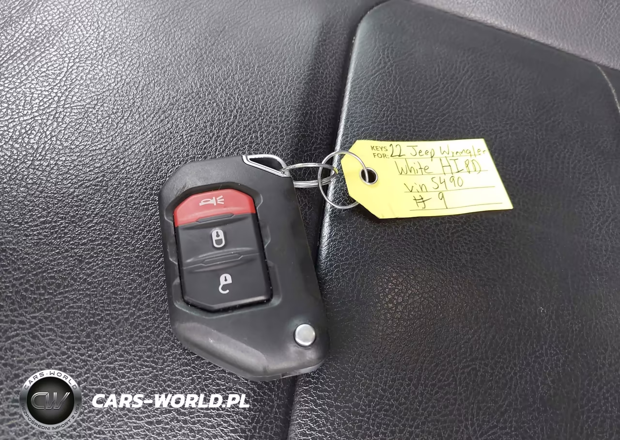 2021 Jeep Wrangler Unlimited Sahara VIN:1C4HJXEN4MW865490 - 11