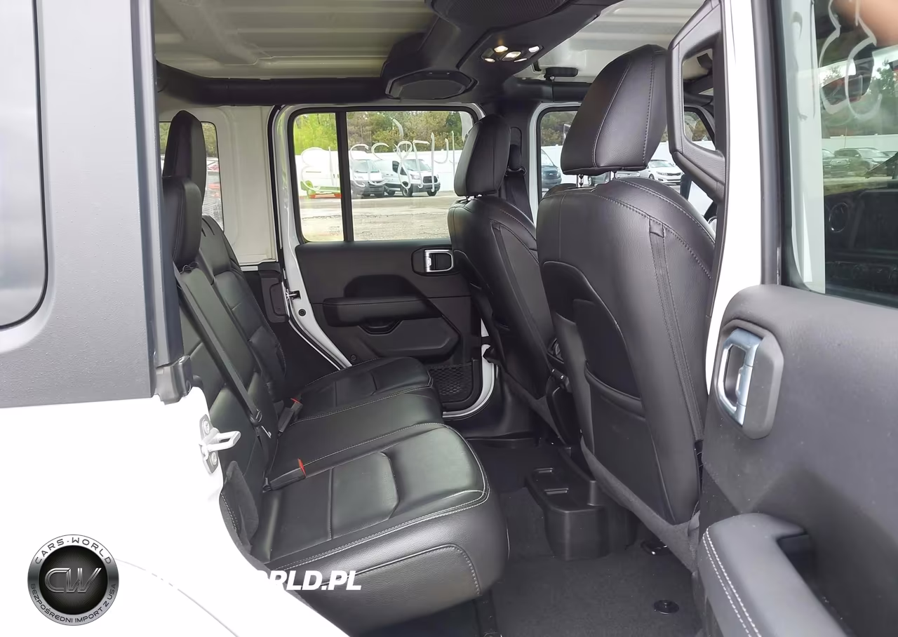 2021 Jeep Wrangler Unlimited Sahara VIN:1C4HJXEN4MW865490 - 8