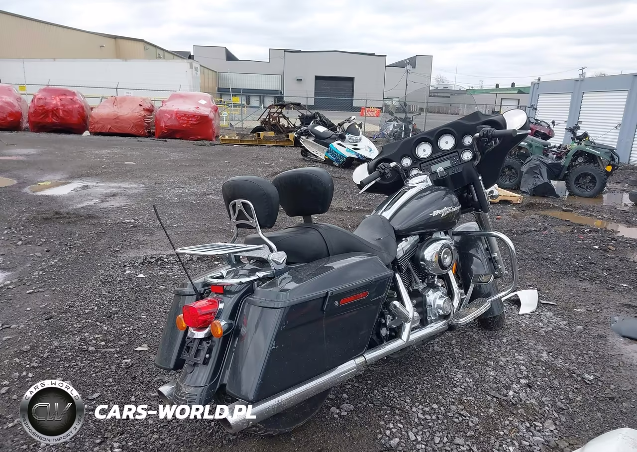 2007 Harley-Davidson Flhx VIN:1HD1KB4117Y717157 - 4