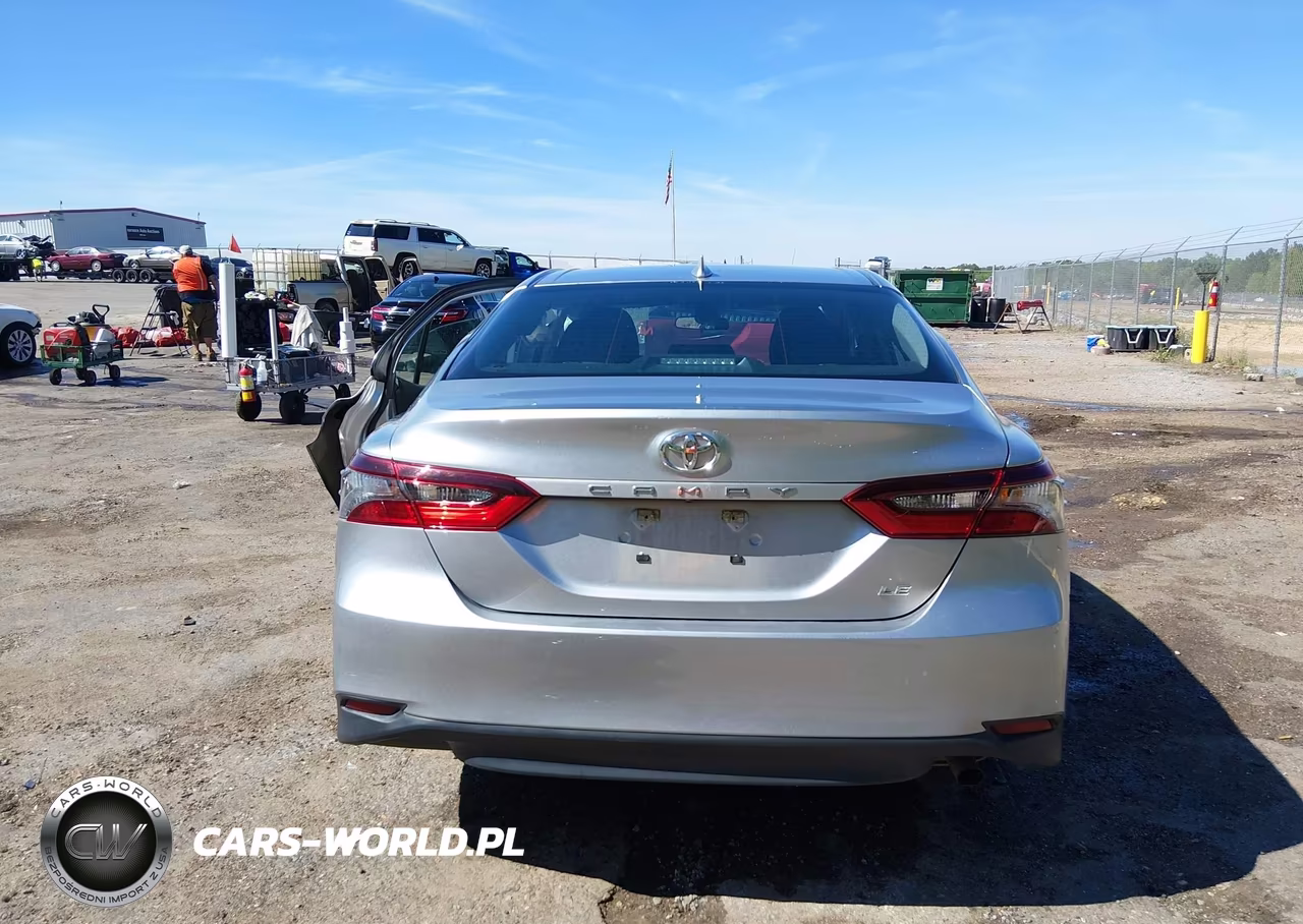 2022 Toyota Camry Le VIN:4T1C11AK1NU684357 - 16