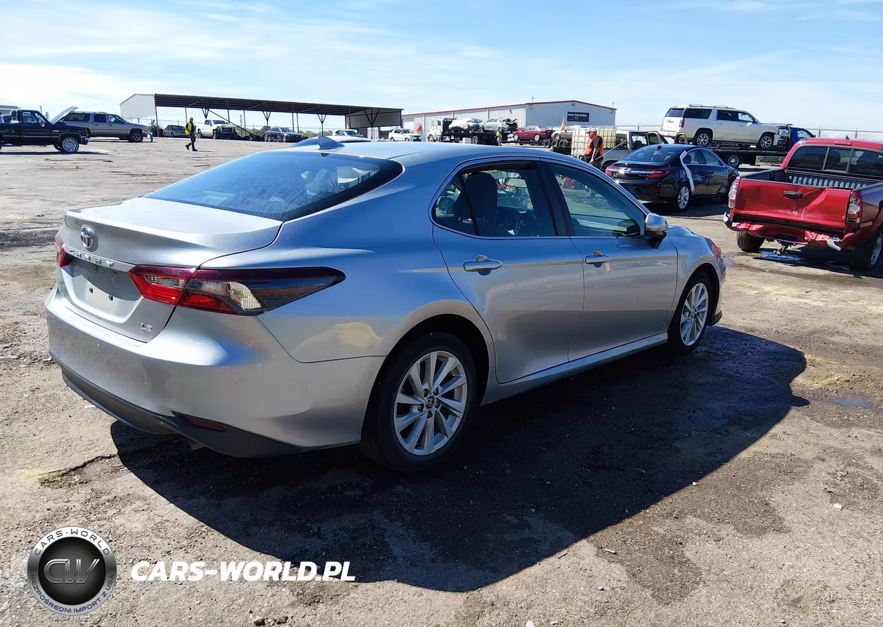 2022 Toyota Camry Le VIN:4T1C11AK1NU684357 - 4