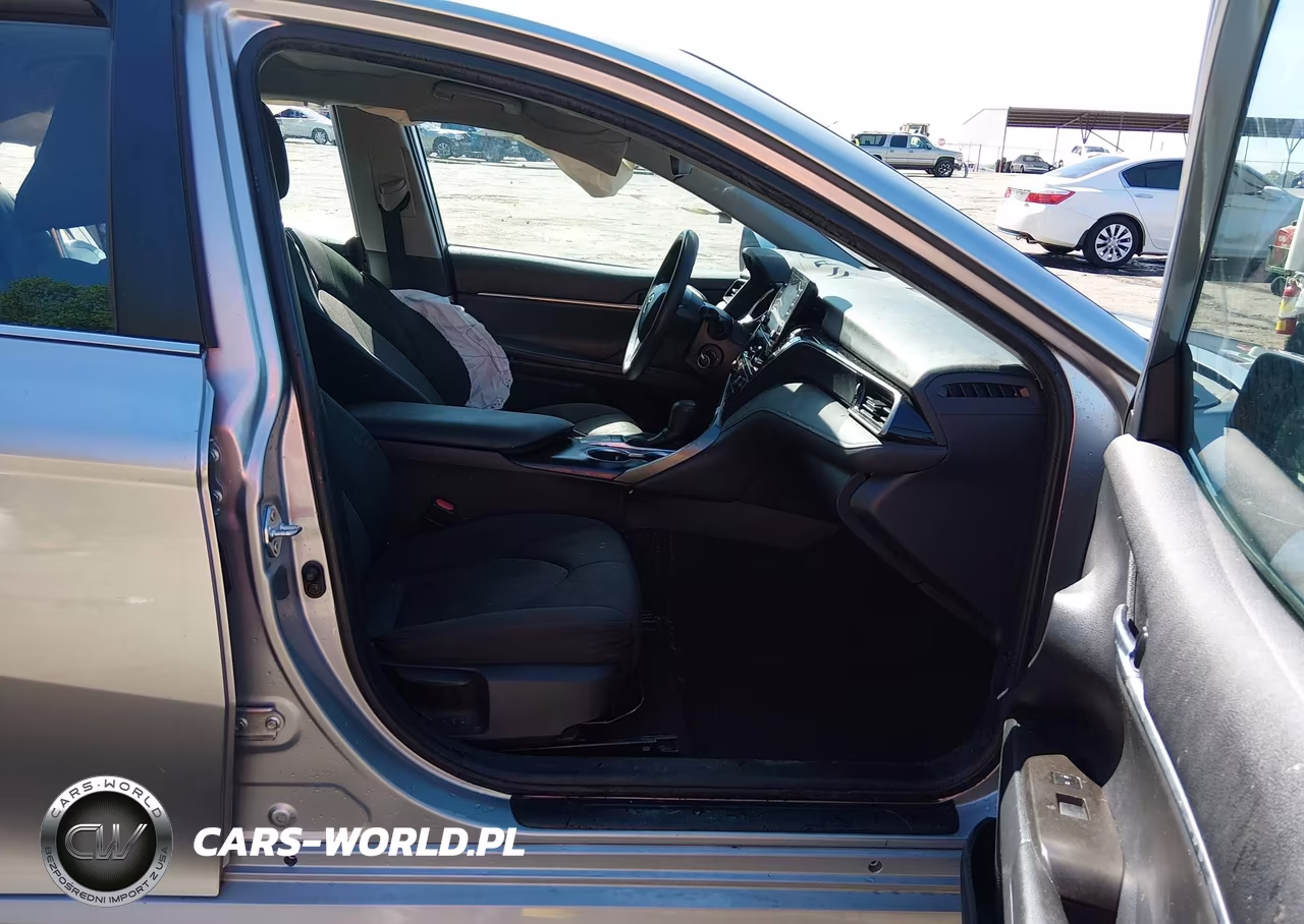 2022 Toyota Camry Le VIN:4T1C11AK1NU684357 - 5