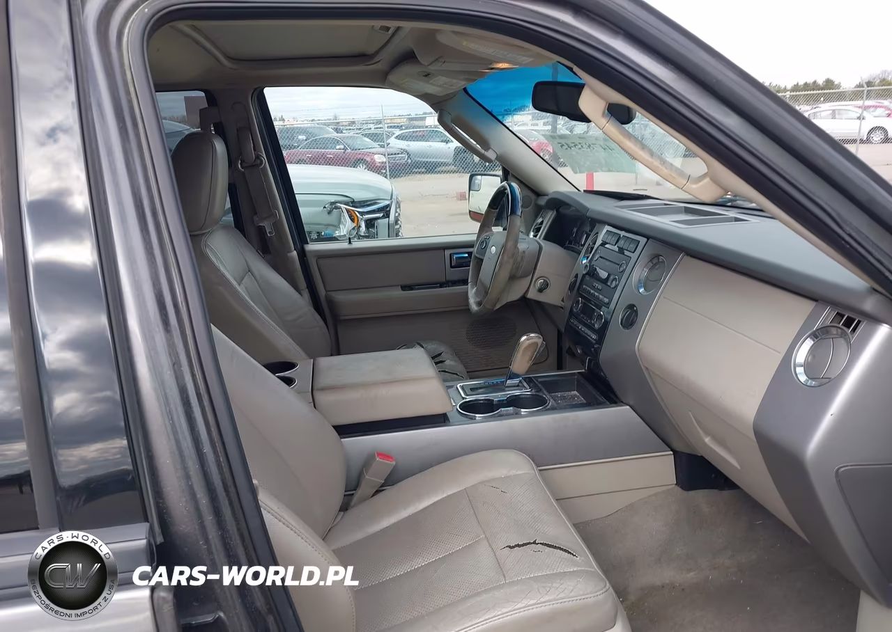 2012 Ford Expedition Limited VIN:1FMJU2A57CEF15630 - 5