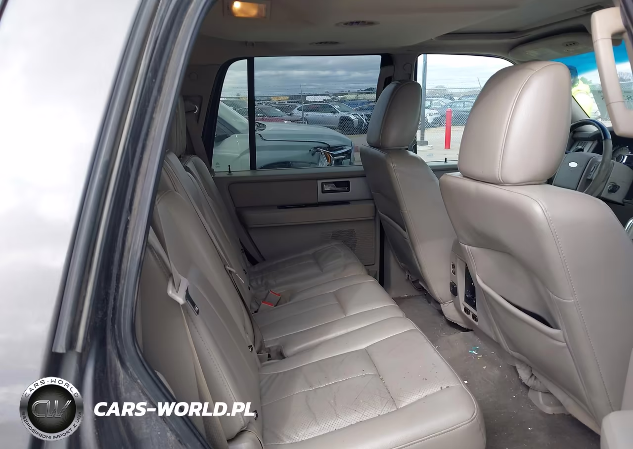 2012 Ford Expedition Limited VIN:1FMJU2A57CEF15630 - 8