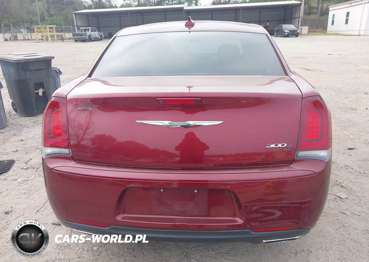 2019 Chrysler 300 300S VIN:2C3CCABG7KH628631 - 17