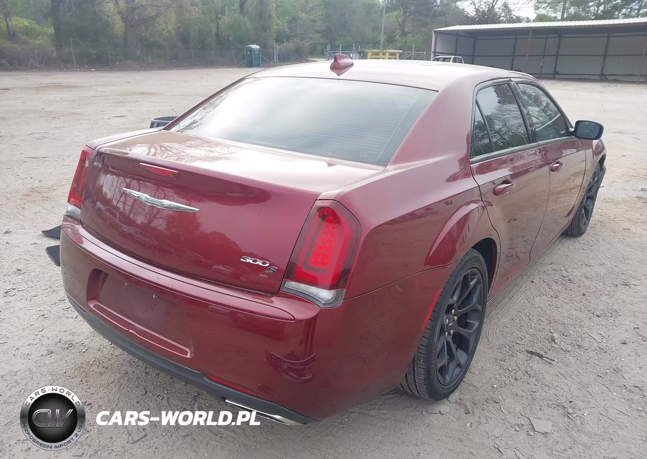 2019 Chrysler 300 300S VIN:2C3CCABG7KH628631 - 4