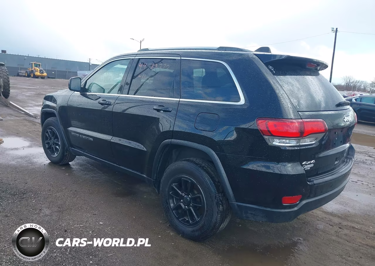 2020 Jeep Grand Cherokee Laredo E 4X4 VIN:1C4RJFAG0LC362786 - 3
