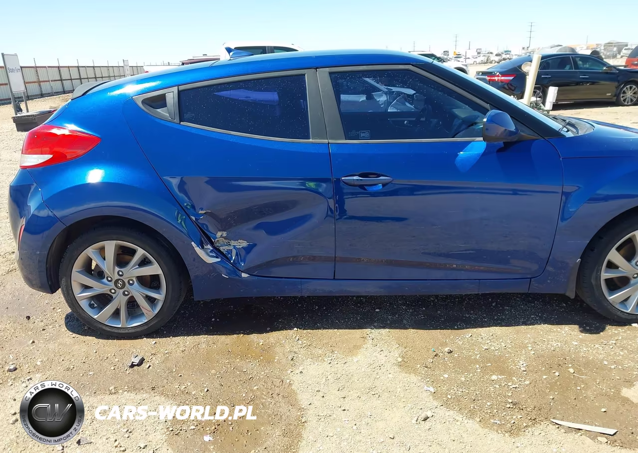 2017 Hyundai Veloster VIN:KMHTC6AD6HU317211 - 6