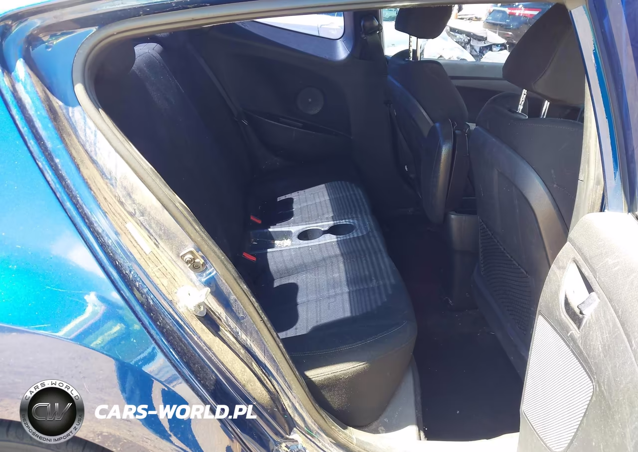 2017 Hyundai Veloster VIN:KMHTC6AD6HU317211 - 8