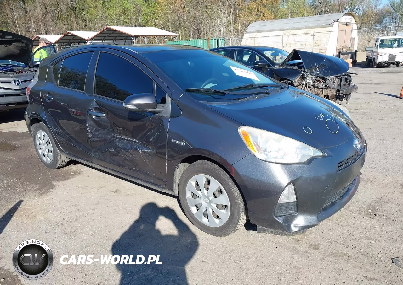 2013 Toyota Prius C Two