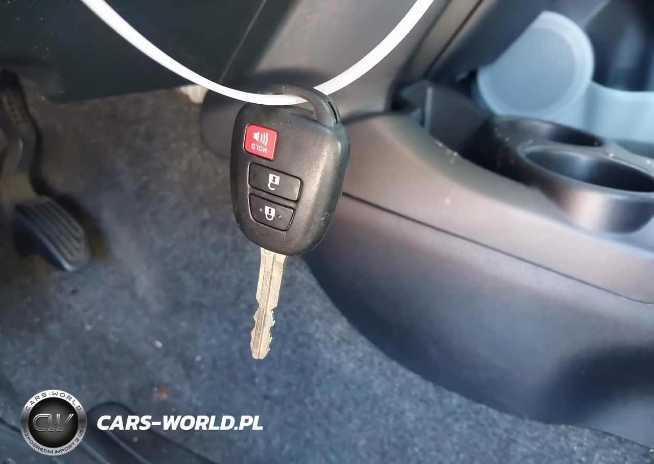 2013 Toyota Prius C Two VIN:JTDKDTB31D1045177 - 11
