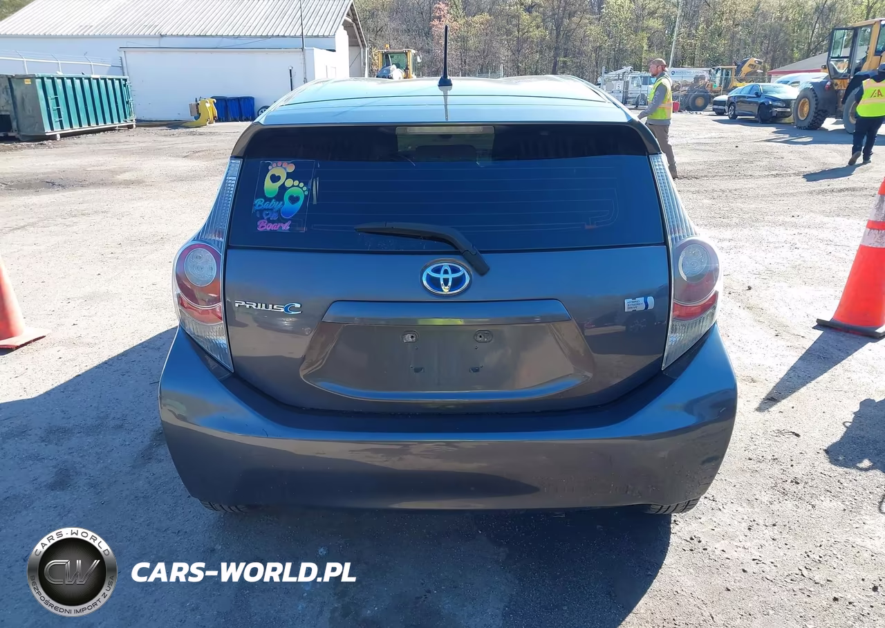 2013 Toyota Prius C Two VIN:JTDKDTB31D1045177 - 16