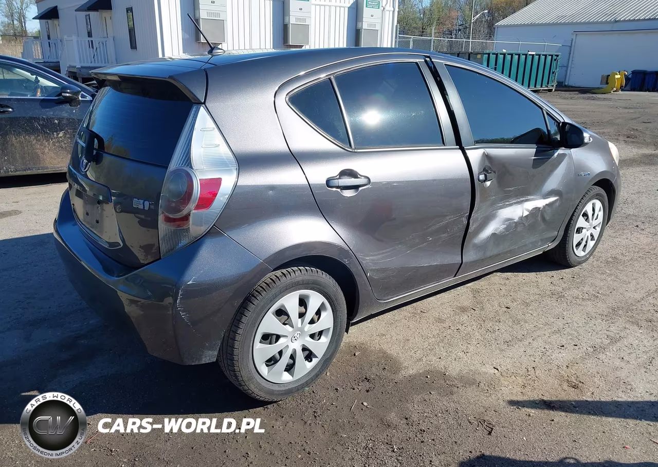 2013 Toyota Prius C Two VIN:JTDKDTB31D1045177 - 4