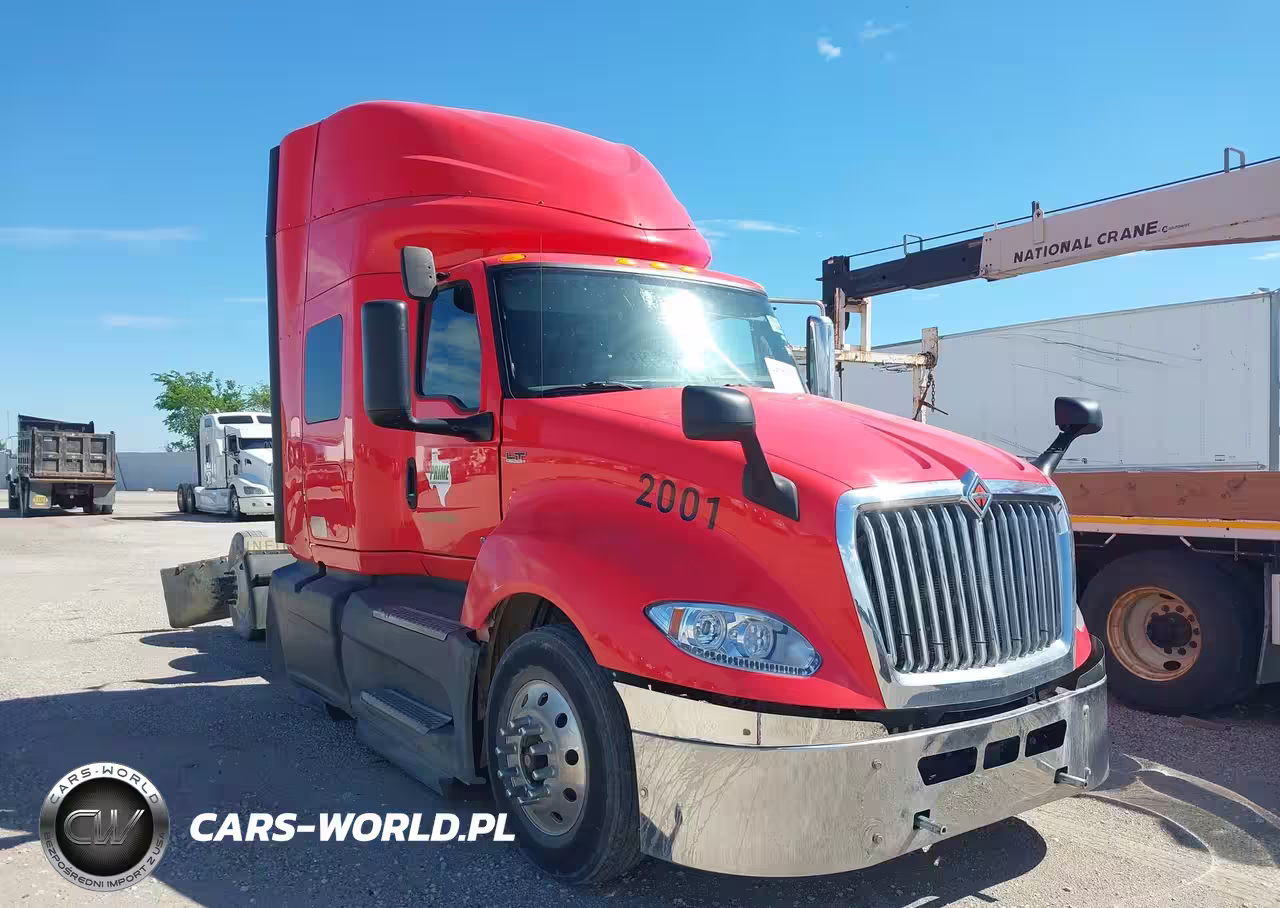 2018 International Lt