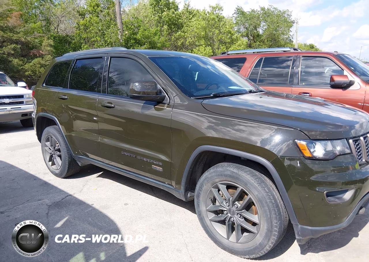 2016 Jeep Grand Cherokee 75Th Anniversary VIN:1C4RJEAG3GC457911 - 13