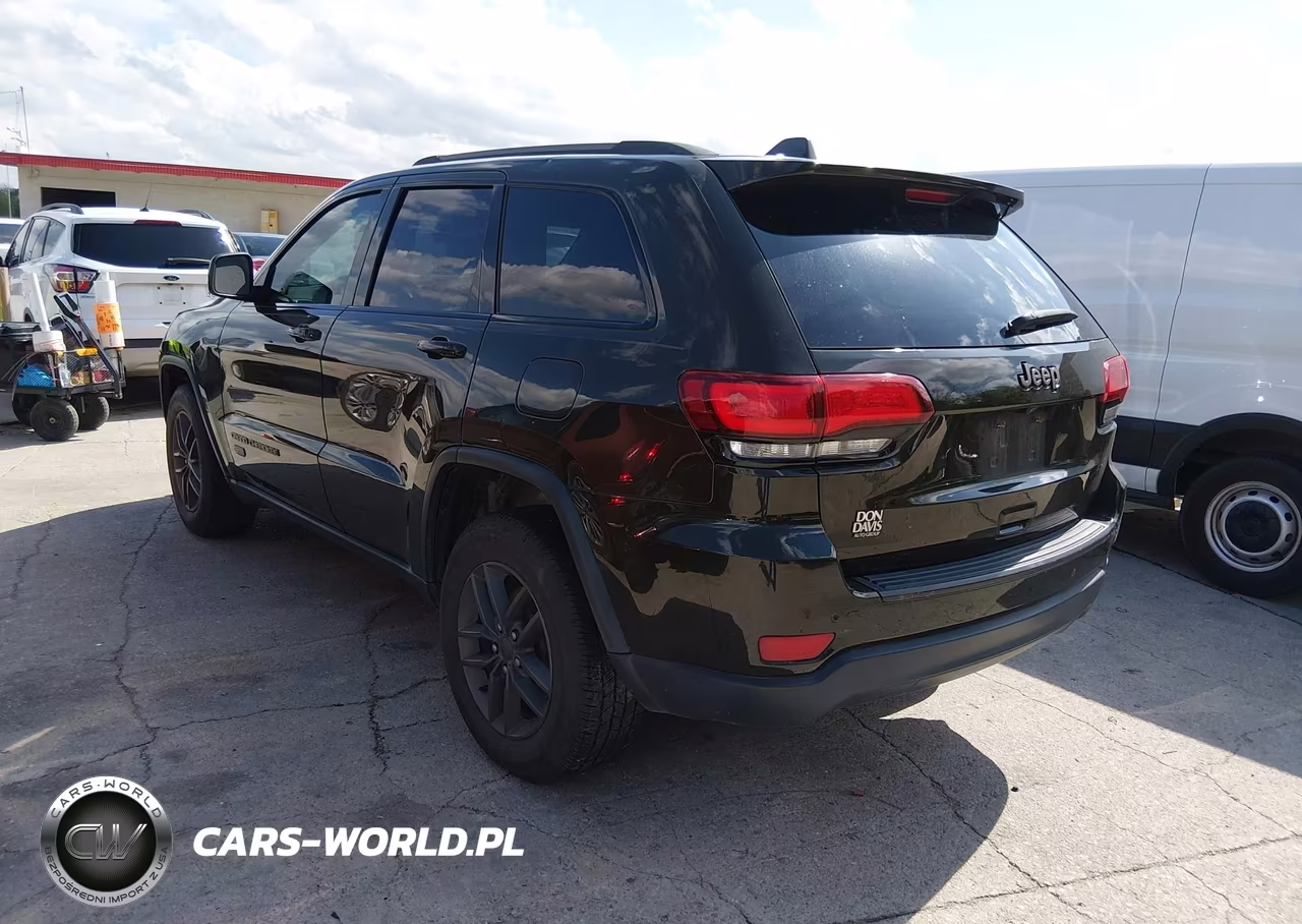 2016 Jeep Grand Cherokee 75Th Anniversary VIN:1C4RJEAG3GC457911 - 3