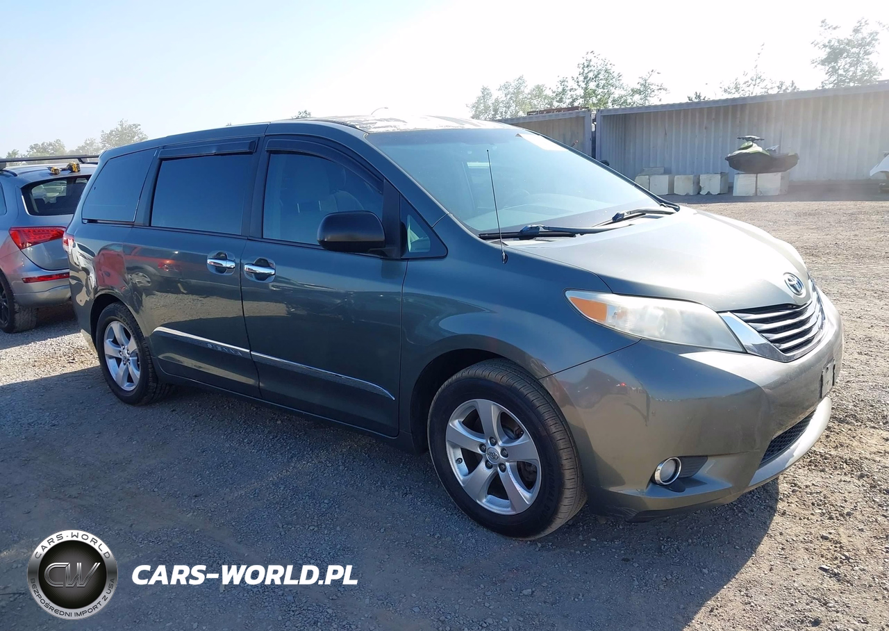 2014 Toyota Sienna L V6 7 Passenger