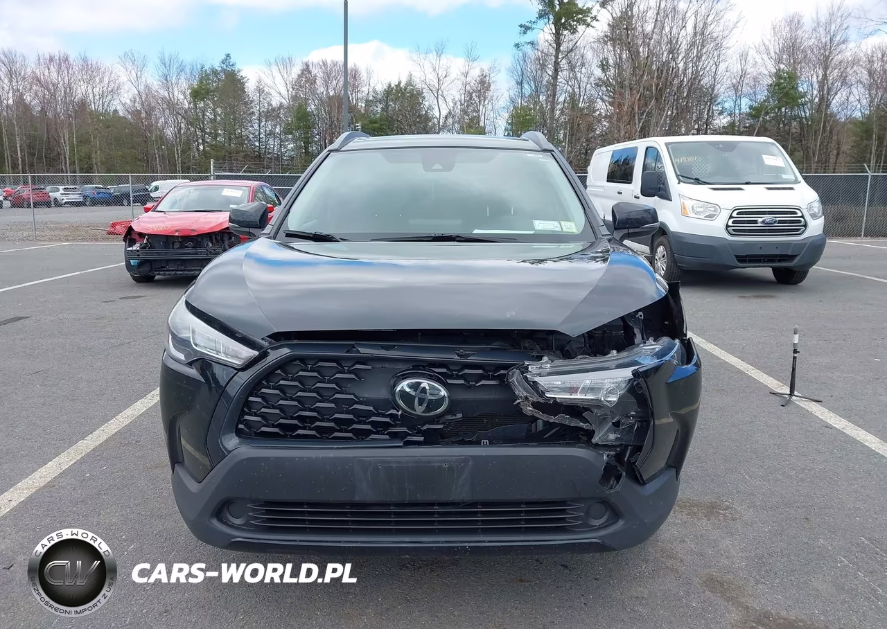 2022 Toyota Corolla Cross Le VIN:7MUBAABG5NV007445 - 12