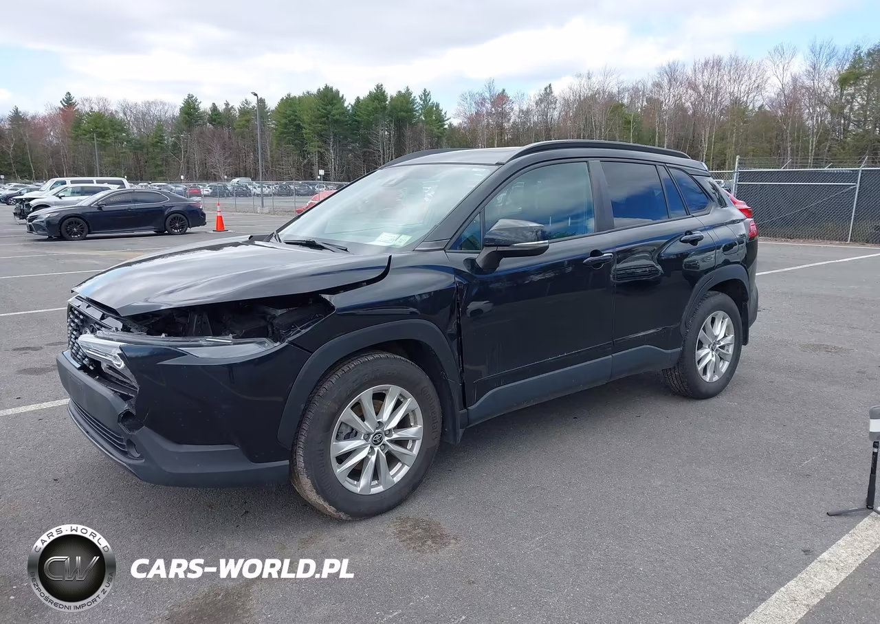2022 Toyota Corolla Cross Le VIN:7MUBAABG5NV007445 - 2