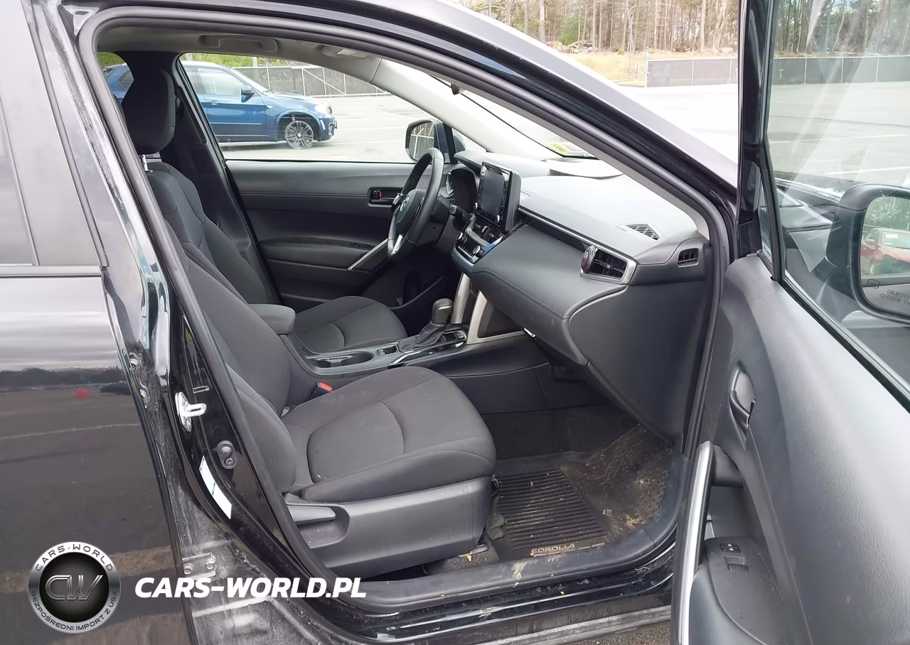 2022 Toyota Corolla Cross Le VIN:7MUBAABG5NV007445 - 5